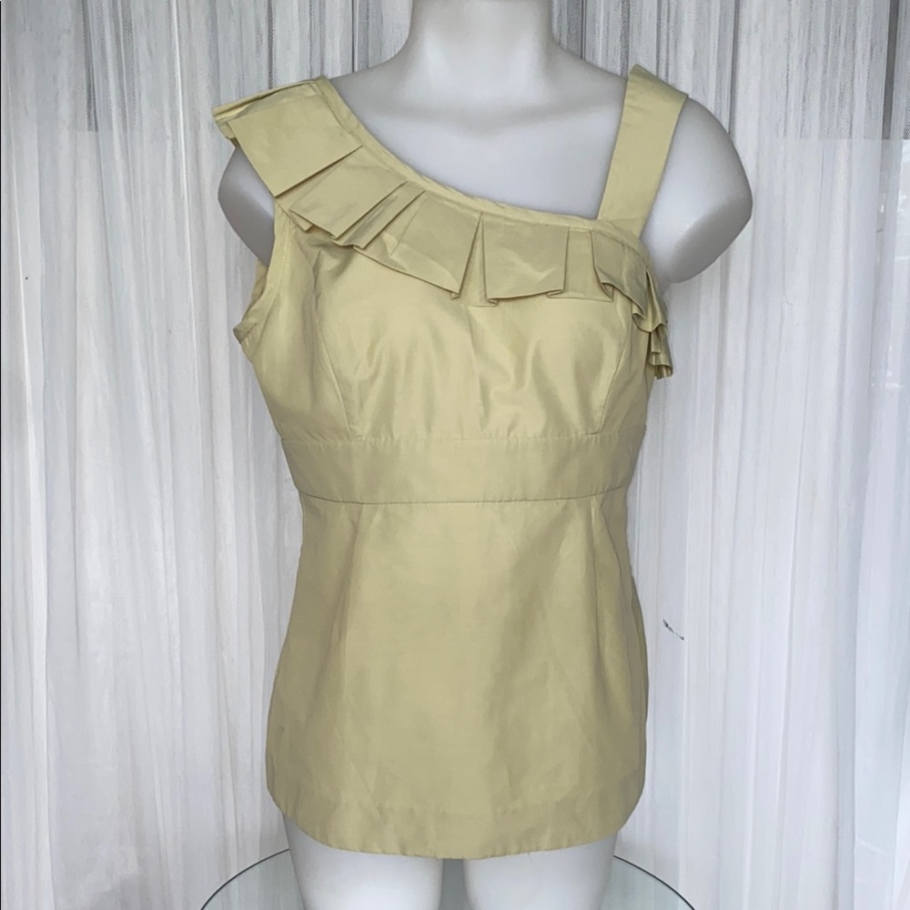 Cue Light kaki  One-Shoulder Ruffle Blouse Size 8